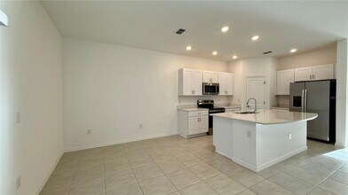 3006 Canary Ave in Davenport, FL - Building Photo - Building Photo