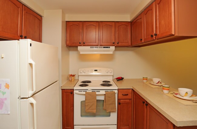 Clay Court Apartments in Syracuse, NY - Foto de edificio - Interior Photo