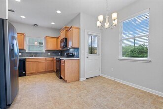 5804 Arbor Pavilion Ln in Austin, TX - Building Photo - Building Photo