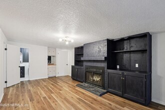 409 Sailfish Dr E in Atlantic Beach, FL - Building Photo - Building Photo