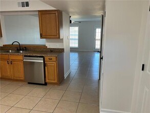 2916 Jean Lafitte Pkwy, Unit H in Chalmette, LA - Building Photo - Building Photo