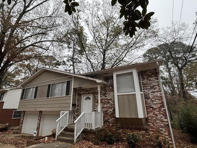 property at 2607 Elkhart Dr