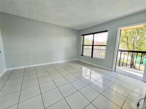 2675 W 66th St in Hialeah, FL - Building Photo - Building Photo