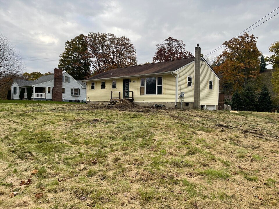 19650 US-6 in Saegertown, PA - Building Photo