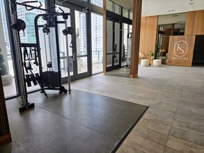 190 SW 8th St in Miami, FL - Building Photo - Building Photo