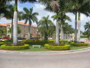 6630 NW 114th Ave in Doral, FL - Building Photo - Building Photo