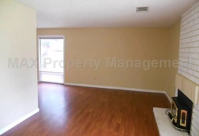 773 Valley Green Dr in Brentwood, CA - Foto de edificio - Building Photo