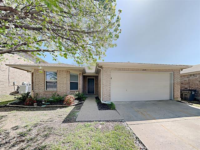 2429 Graystone Dr in Little Elm, TX - Foto de edificio