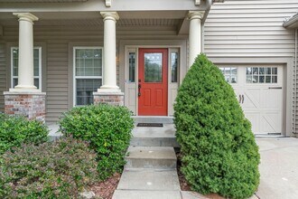 615 Derby Way Dr in Wentzville, MO - Building Photo - Building Photo