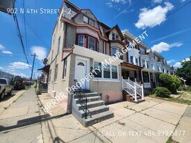 902 N 4th St in Allentown, PA - Building Photo