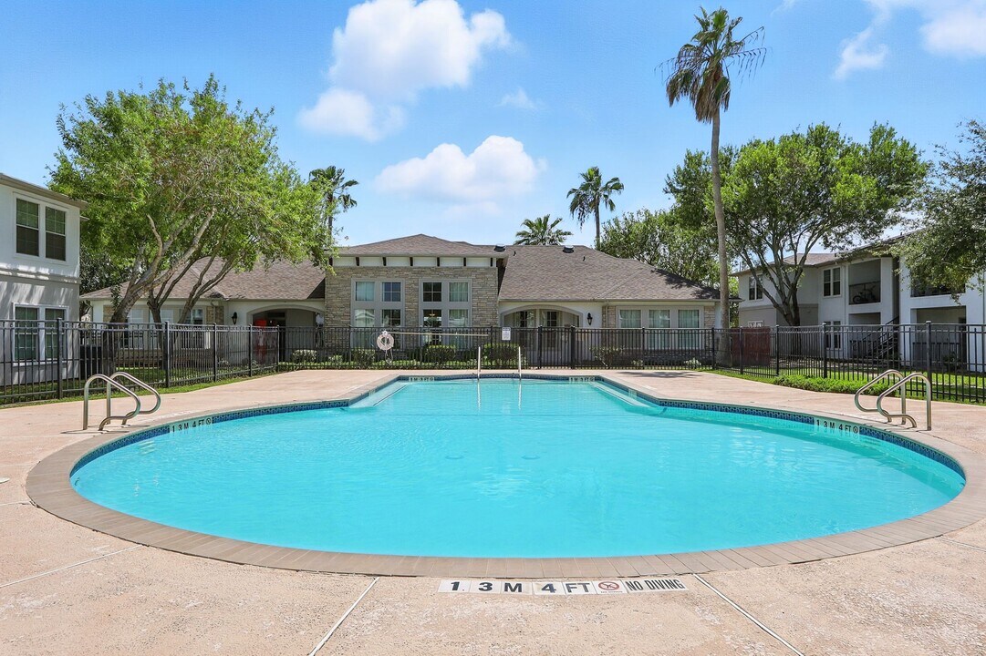 La Villita Phase II in Brownsville, TX - Building Photo