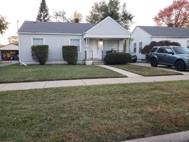 12490 Pearl St in Southgate, MI - Foto de edificio - Building Photo