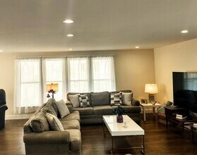 24 T St in Hull, MA - Building Photo - Building Photo