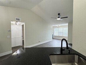 4532 Commander Dr in Orlando, FL - Building Photo - Building Photo