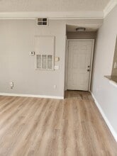 13003 Plantation Park Cir, Unit 13210 in Orlando, FL - Building Photo - Building Photo