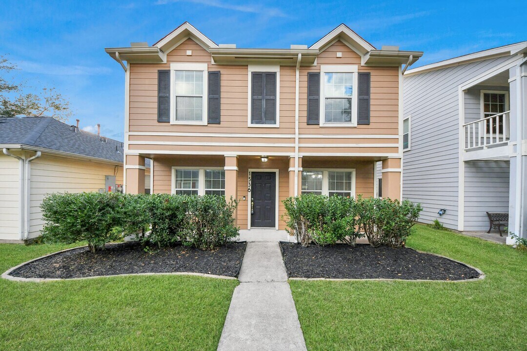1536 Kew Garden Dr in Houston, TX - Building Photo
