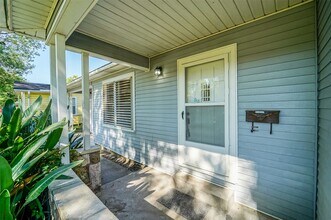1 E Southlawn Ave in La Marque, TX - Building Photo - Building Photo