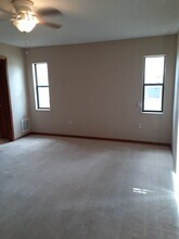 11404 Pike Ave in Spring Hill, FL - Foto de edificio - Building Photo