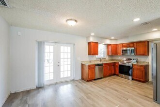 3201 NE 10th Ave in Pompano Beach, FL - Foto de edificio - Building Photo