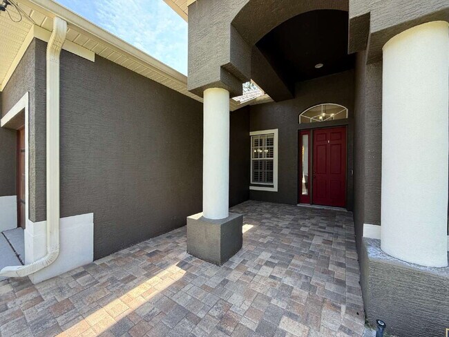 9244 Calle Alta in New Port Richey, FL - Building Photo - Building Photo