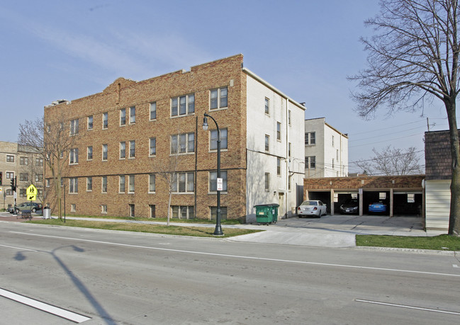 4000 N Morris Blvd in Milwaukee, WI - Foto de edificio - Building Photo