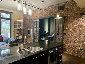 1050 Island Ave in San Diego, CA - Building Photo - Building Photo