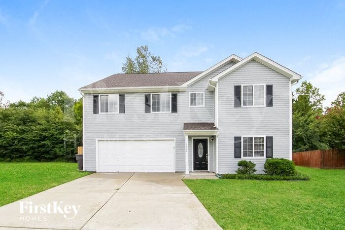 2900 Sussex Dr in High Point, NC - Building Photo