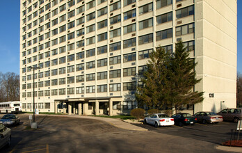 Joshua Arms in Joliet, IL - Foto de edificio - Building Photo