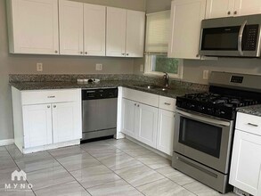 939 Eastmoor Blvd in Columbus, OH - Building Photo - Building Photo