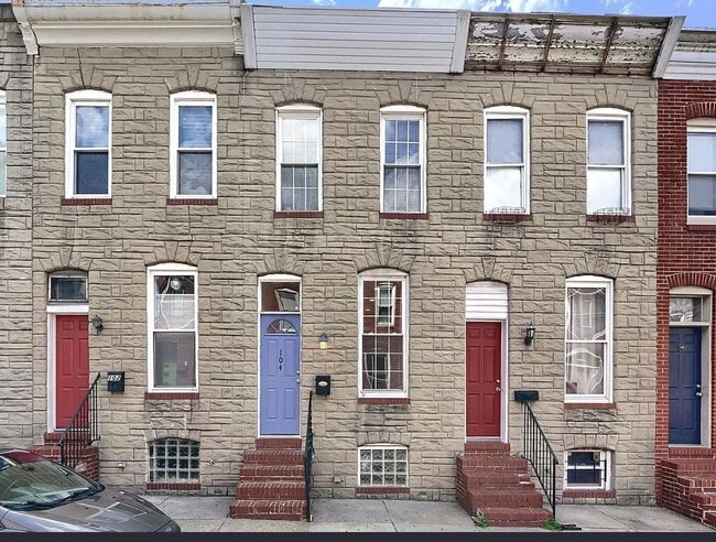 property at 104 N Rose St