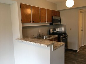 5715 Harpers Farm Rd in Columbia, MD - Building Photo - Building Photo