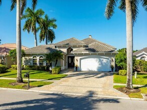 1534 Vintage Ln in Naples, FL - Building Photo - Building Photo