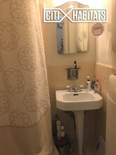 101 W 80th St-Unit -2A in New York, NY - Building Photo - Building Photo
