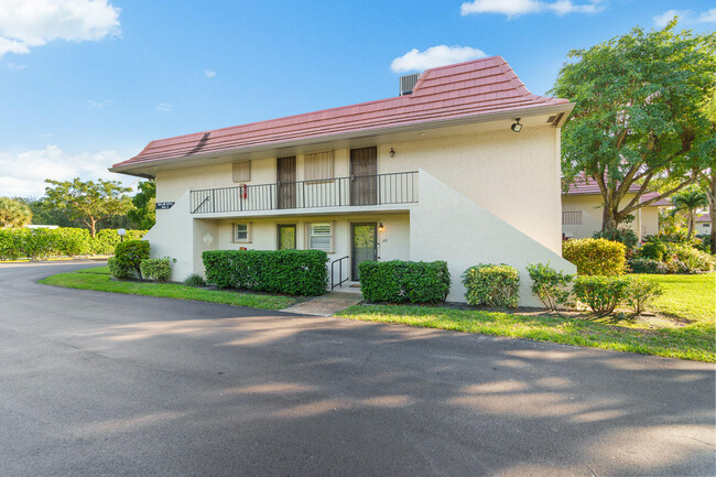 1000 NW 13th St in Boca Raton, FL - Building Photo - Building Photo
