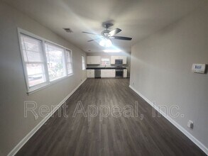 2916 Carriage Ln in Atlanta, GA - Building Photo - Building Photo