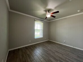8233 Yosemite Dr in Corpus Christi, TX - Building Photo - Building Photo