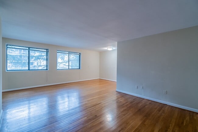2016 N Adams St in Arlington, VA - Building Photo - Building Photo