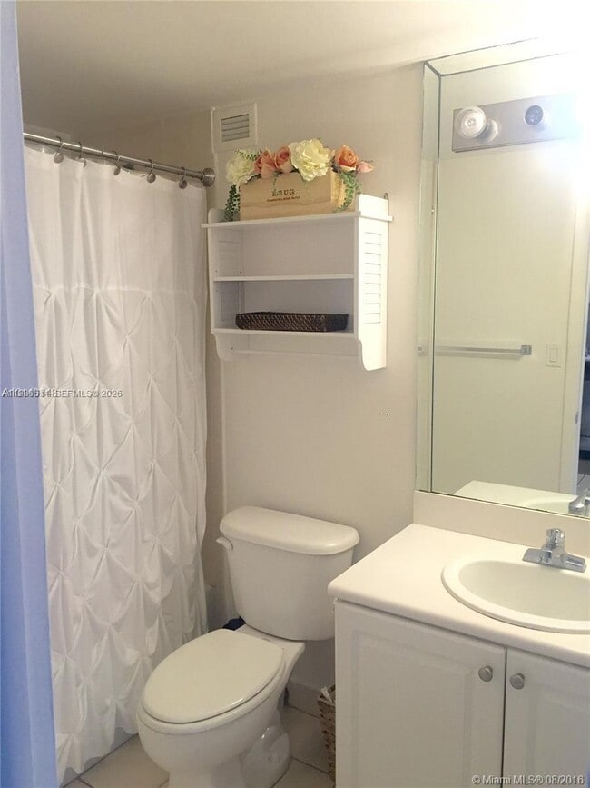 property at 1455 N Treasure Dr