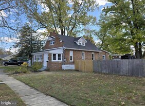 524 8th Ave in Lindenwold, NJ - Building Photo