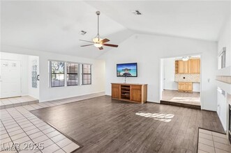 1911 Hobson Dr in Henderson, NV - Building Photo - Building Photo