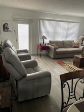 2052 Cornwall C in Boca Raton, FL - Building Photo - Building Photo