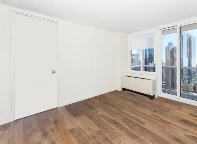 505 W 43rd St in New York, NY - Building Photo - Building Photo