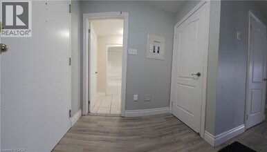 135 James St S in Hamilton, ON - Building Photo - Building Photo
