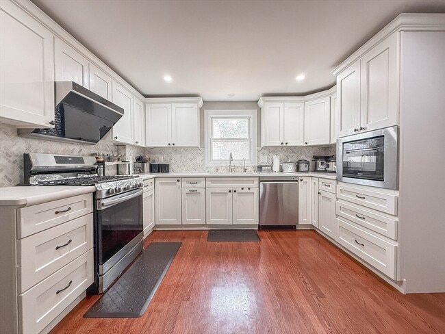 26 Lee Rd in Sharon, MA - Building Photo - Building Photo