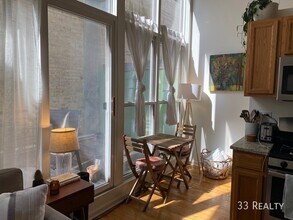 1834 Ridge Ave in Evanston, IL - Building Photo - Building Photo
