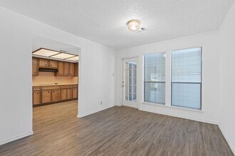 2217 Onion Creek Pkwy in Austin, TX - Building Photo - Building Photo