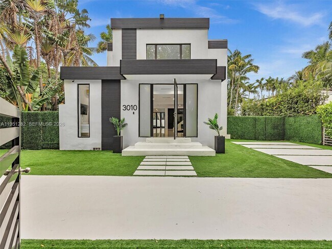 3010 Alton Rd in Miami Beach, FL - Building Photo - Building Photo