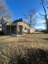 404 S Thomas St, Unit K66 in Christopher, IL - Foto de edificio - Building Photo