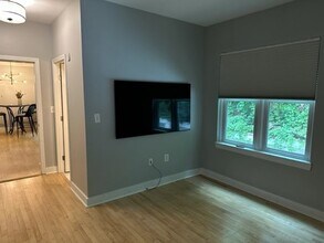 47 N Mead St, Unit C6 in Boston, MA - Building Photo - Building Photo