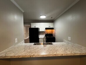 5850 Century Oaks Dr in Fayetteville, NC - Building Photo - Building Photo